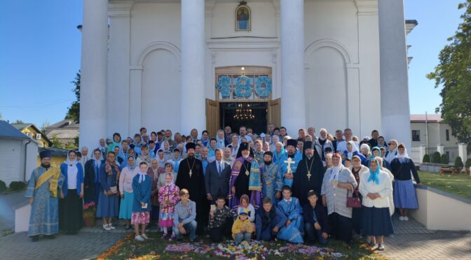 Богослужение в праздник Успения Пресвятой Богородицы в городе Лудза. 180-летие храма